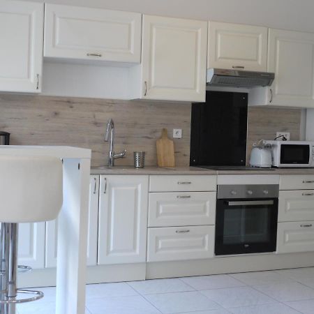 Beach - A Modern Studio Flat In Central Νίκαια Εξωτερικό φωτογραφία