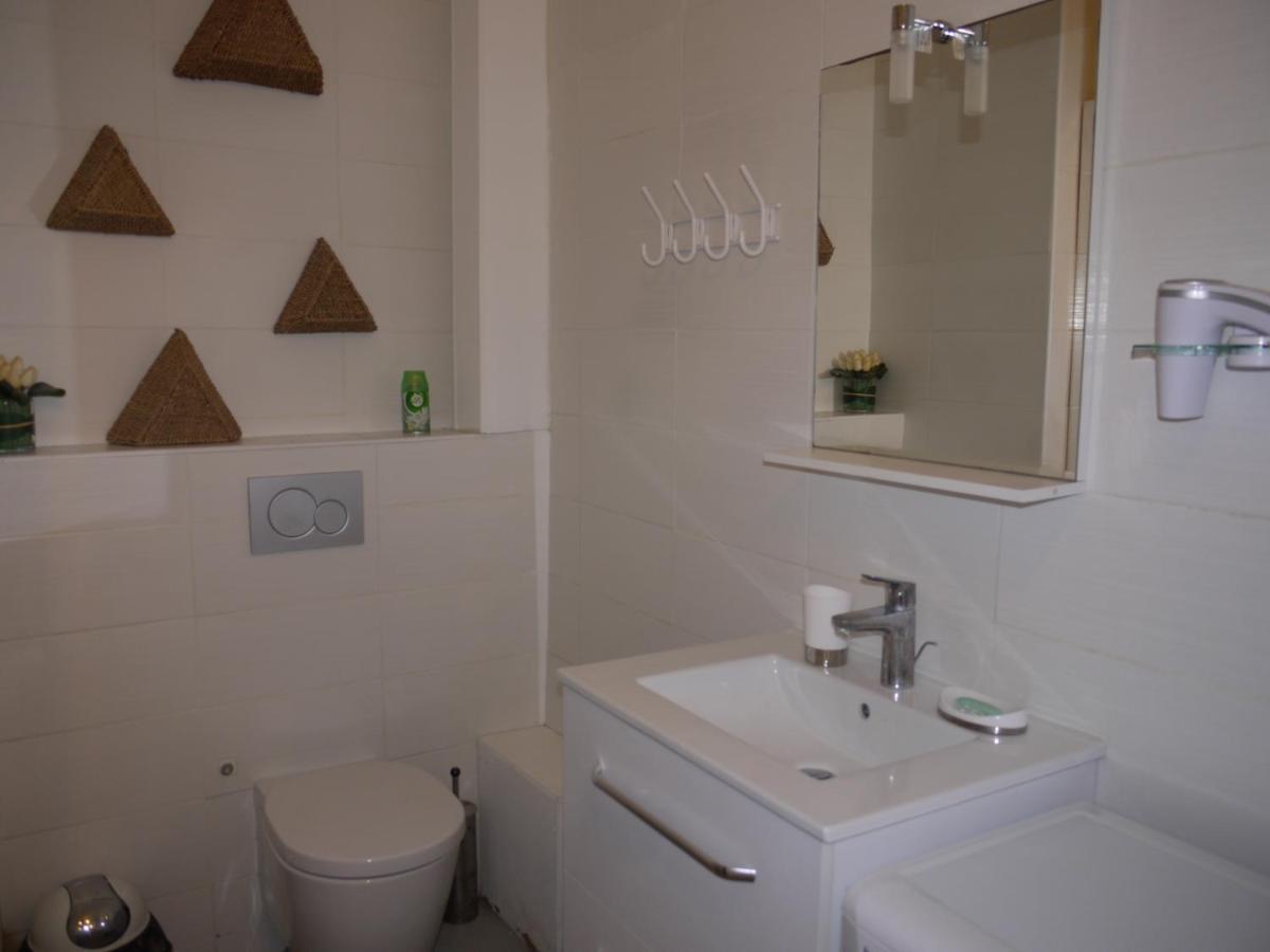 Beach - A Modern Studio Flat In Central Νίκαια Εξωτερικό φωτογραφία